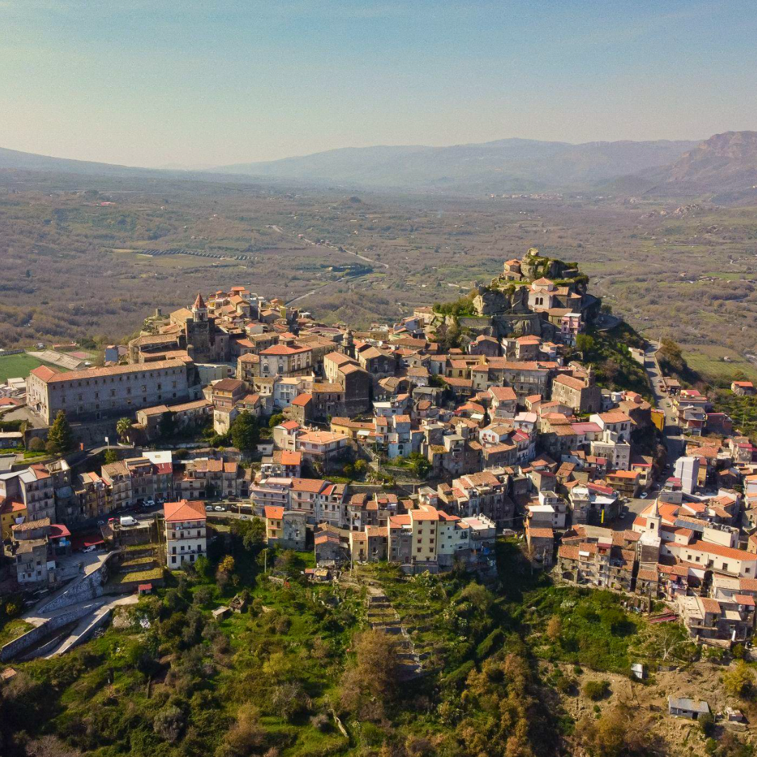 Tour Etna Nord (3 giorni) – Castiglione, Taormina, Bronte e Calici sotto le stelle